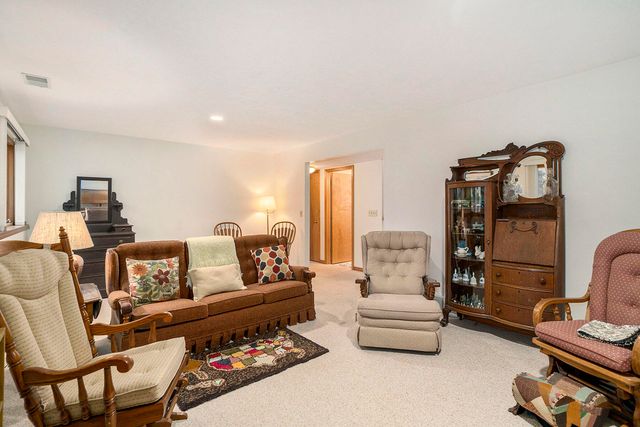 871 Clarewood Court, Holland, MI 49423