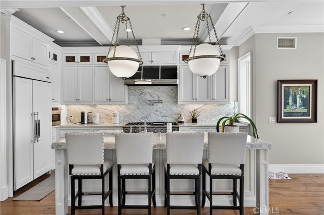 405 Blumont Street, Laguna Beach, CA 92651