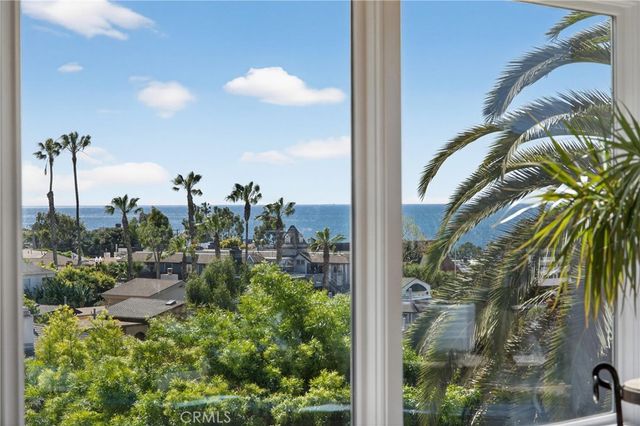405 Blumont Street, Laguna Beach, CA 92651