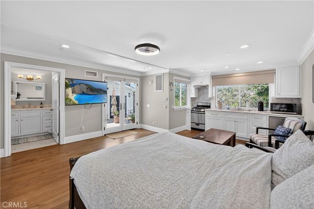 405 Blumont Street, Laguna Beach, CA 92651