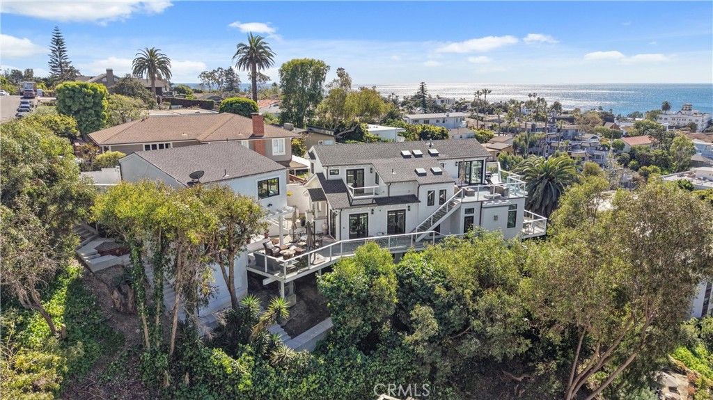 405 Blumont Street, Laguna Beach, CA 92651