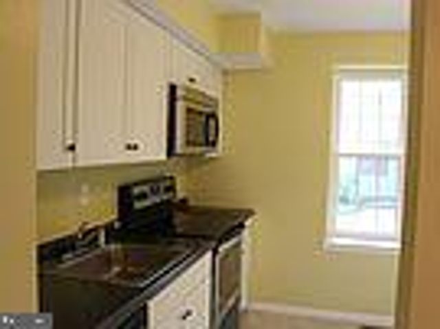 104 HOPKINS CT, North Wales, PA 19454