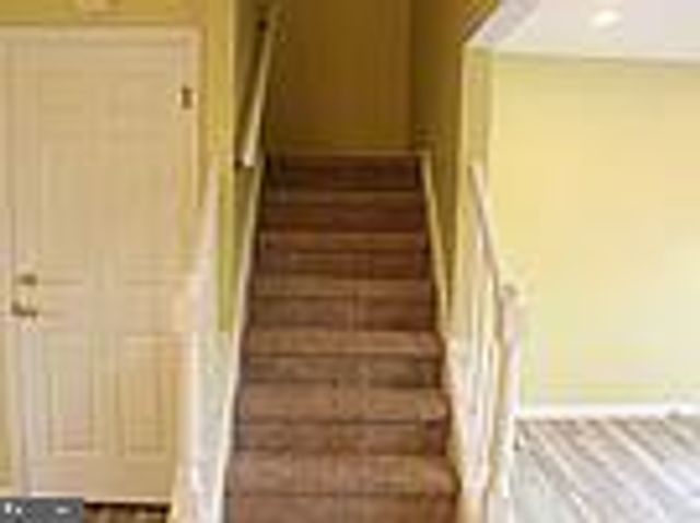 104 HOPKINS CT, North Wales, PA 19454