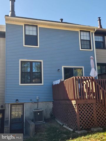 104 HOPKINS CT, North Wales, PA 19454