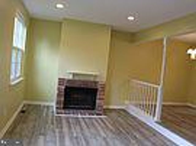 104 HOPKINS CT, North Wales, PA 19454