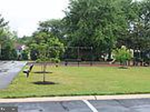 104 HOPKINS CT, North Wales, PA 19454
