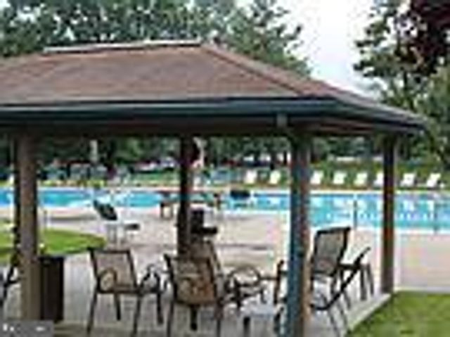 104 HOPKINS CT, North Wales, PA 19454
