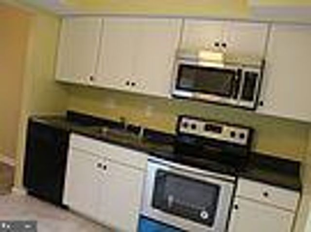 104 HOPKINS CT, North Wales, PA 19454