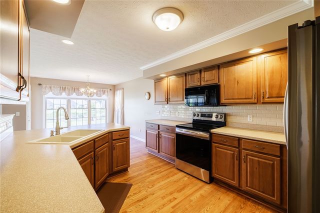 1219 Waterbrook Crossing, Webster, NY 14580