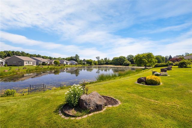 1219 Waterbrook Crossing, Webster, NY 14580