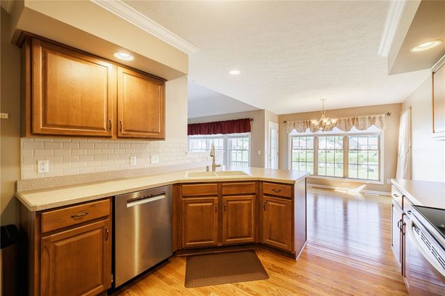 1219 Waterbrook Crossing, Webster, NY 14580