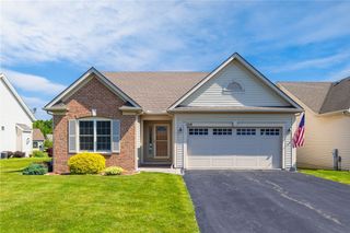 1219 Waterbrook Crossing, Webster, NY 14580