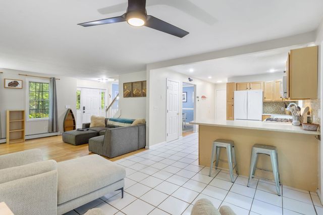 35 Old Lee Road, Newfields, NH 03856