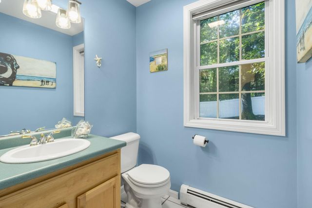 35 Old Lee Road, Newfields, NH 03856