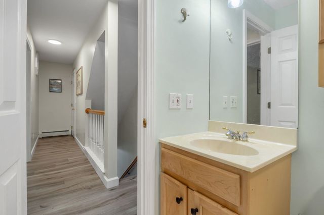 35 Old Lee Road, Newfields, NH 03856
