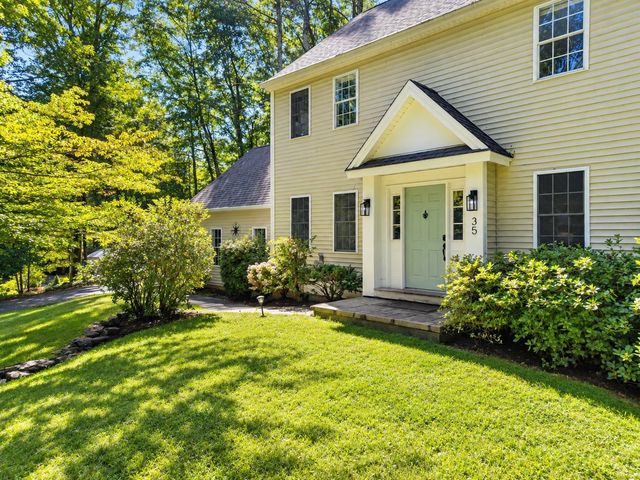 35 Old Lee Road, Newfields, NH 03856