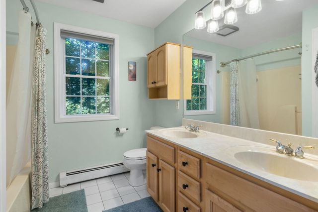 35 Old Lee Road, Newfields, NH 03856