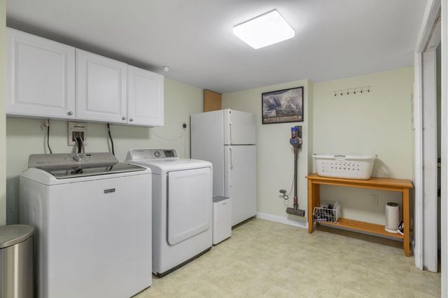 35 Old Lee Road, Newfields, NH 03856