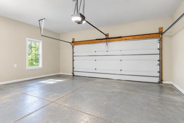 35 Old Lee Road, Newfields, NH 03856