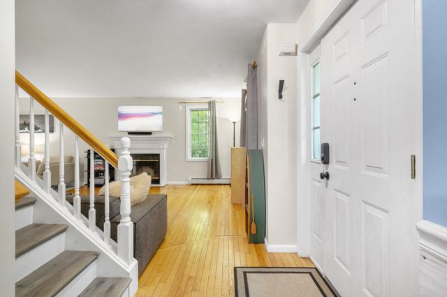 35 Old Lee Road, Newfields, NH 03856