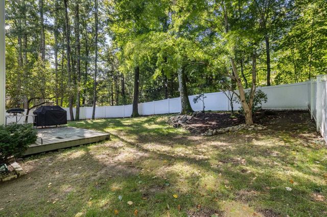35 Old Lee Road, Newfields, NH 03856