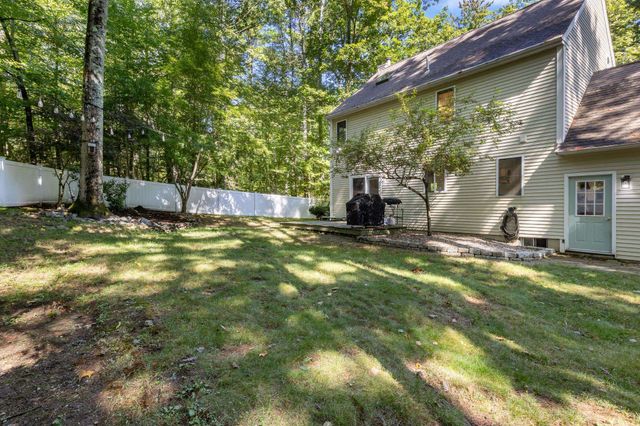 35 Old Lee Road, Newfields, NH 03856