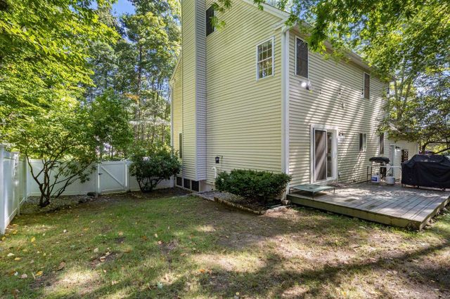 35 Old Lee Road, Newfields, NH 03856