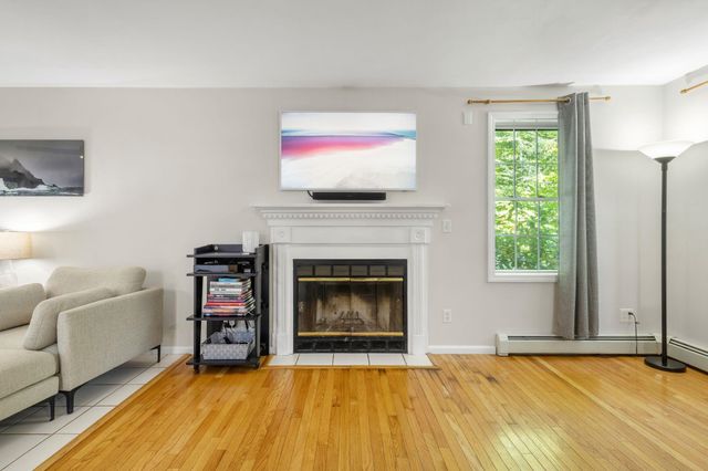 35 Old Lee Road, Newfields, NH 03856