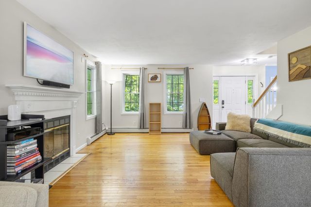 35 Old Lee Road, Newfields, NH 03856