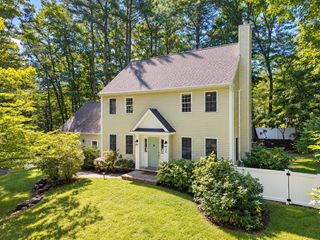 35 Old Lee Road, Newfields, NH 03856