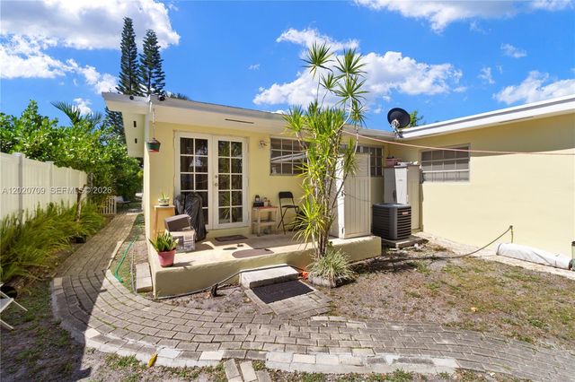 2275 SW 15th St, Miami, FL 33145