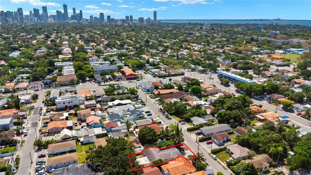 2275 SW 15th St, Miami, FL 33145