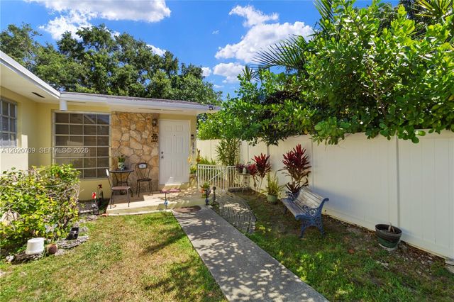 2275 SW 15th St, Miami, FL 33145