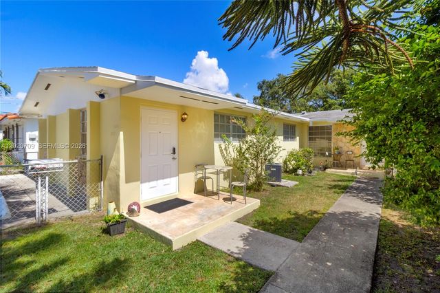 2275 SW 15th St, Miami, FL 33145