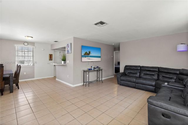 2275 SW 15th St, Miami, FL 33145