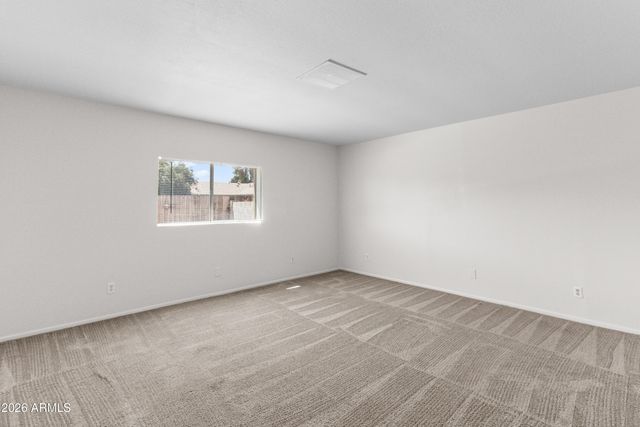 8825 W ROMA Avenue, Phoenix, AZ 85037