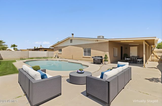 8825 W ROMA Avenue, Phoenix, AZ 85037