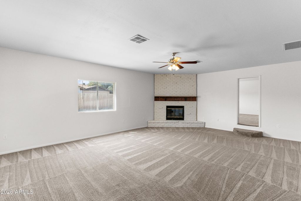 8825 W ROMA Avenue, Phoenix, AZ 85037 — photo 5