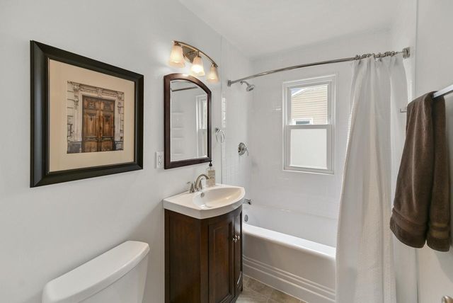 2621 S 85th STREET, West Allis, WI 53227