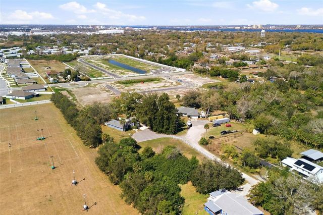 2512 16TH AVENUE DRIVE E, Bradenton, FL 34208