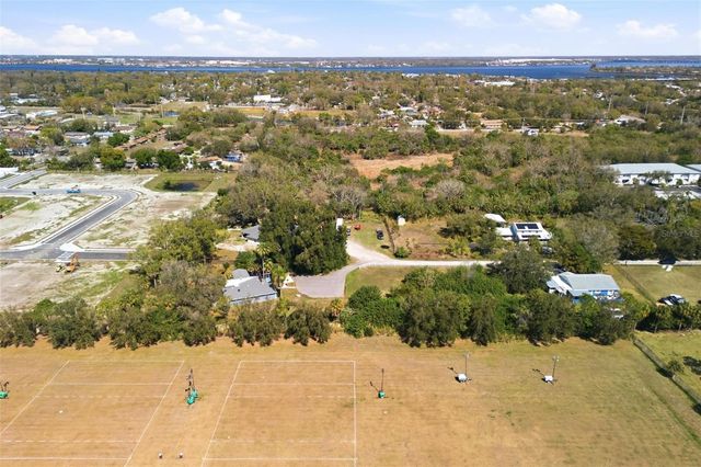 2512 16TH AVENUE DRIVE E, Bradenton, FL 34208