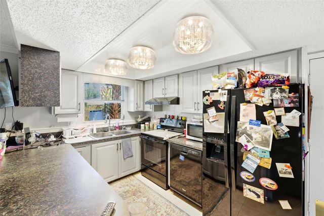 2512 16TH AVENUE DRIVE E, Bradenton, FL 34208