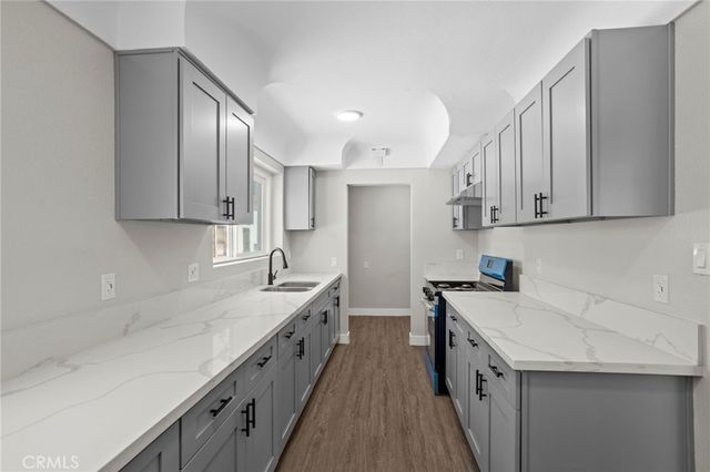 1329 W 88th, Los Angeles, CA 90044