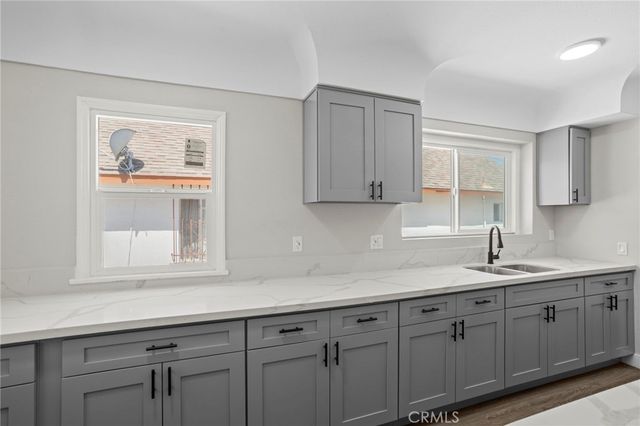 1329 W 88th, Los Angeles, CA 90044