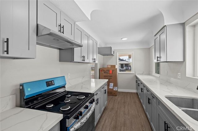 1329 W 88th, Los Angeles, CA 90044