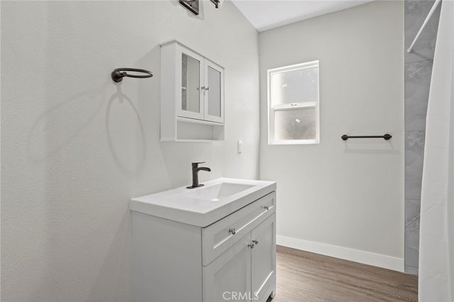 1329 W 88th, Los Angeles, CA 90044