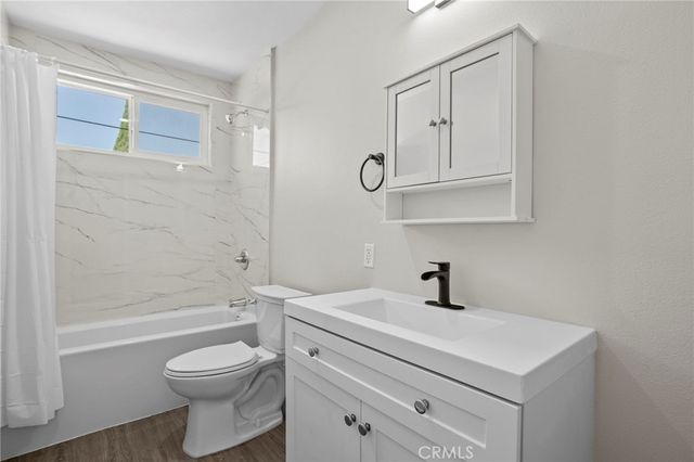 1329 W 88th, Los Angeles, CA 90044