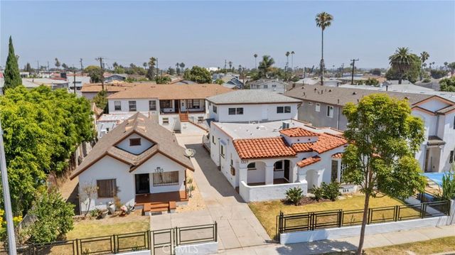 1329 W 88th, Los Angeles, CA 90044