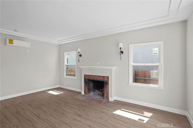 1329 W 88th, Los Angeles, CA 90044
