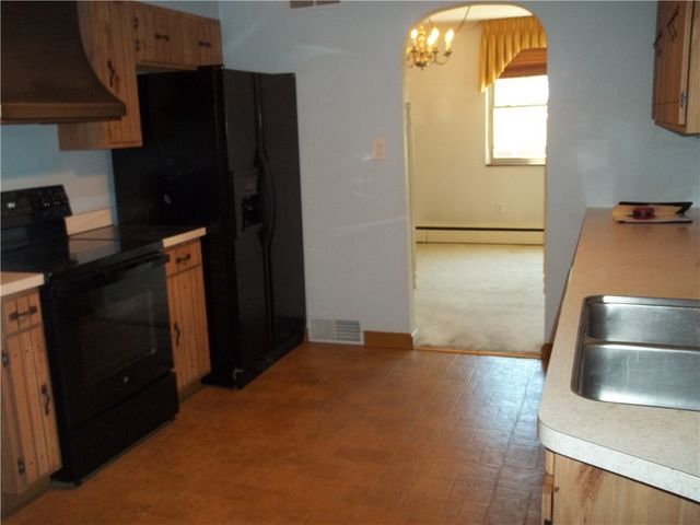 121 Hillcrest Dr, Daugherty Twp, PA 15066
